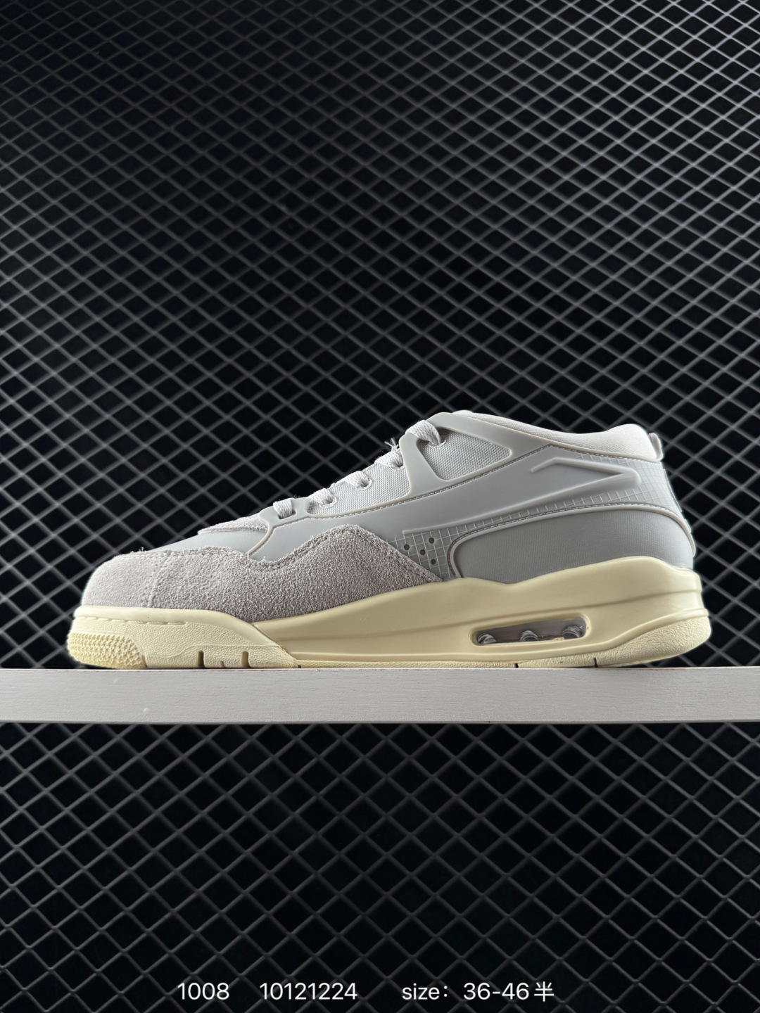 Air Jordan 4 RM ”Black Sail“